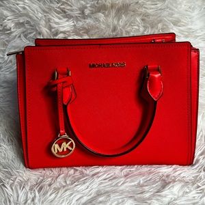 Micheal Kors Purse